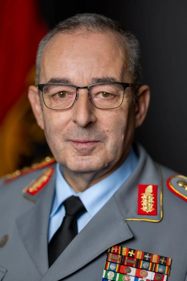 General Carsten Breuer