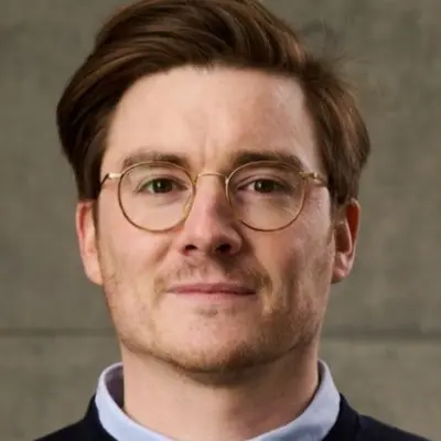 Dr.  Alexander Mrozek