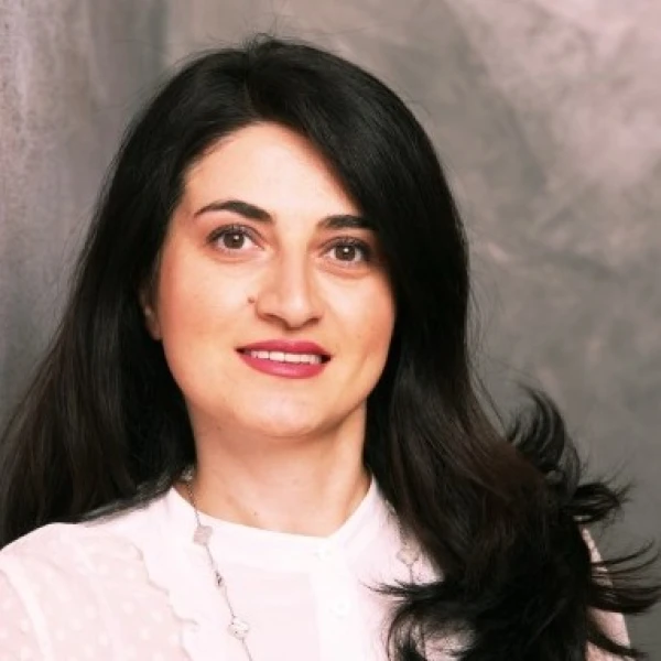 Azadeh Dindarian