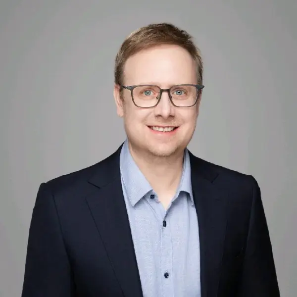 Dr․ Kai Schmitz-Hofbauer