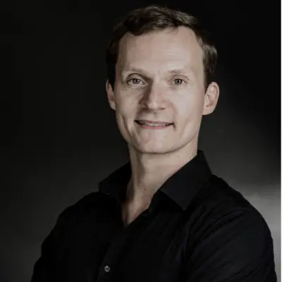 Dr․ Sebastian Vieregg