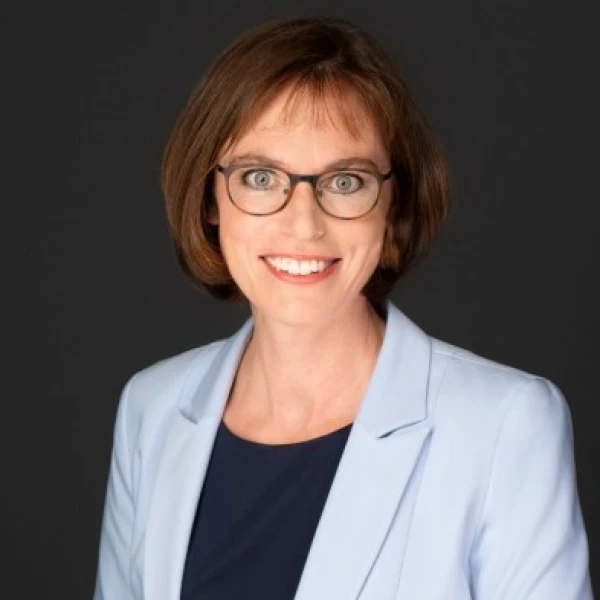 Dr. Daniela Brönstrup